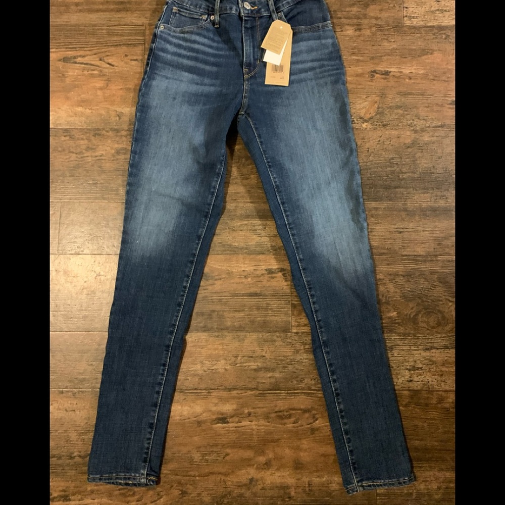 Levi’s Highrise Skinny Size 27